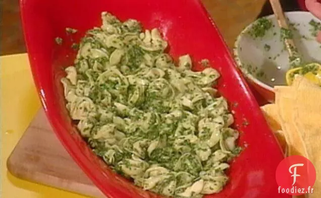 Tortellini au pesto d'épinards et de noix