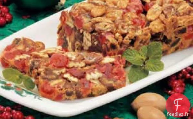 Gâteau aux fruits et aux pacanes et aux dattes