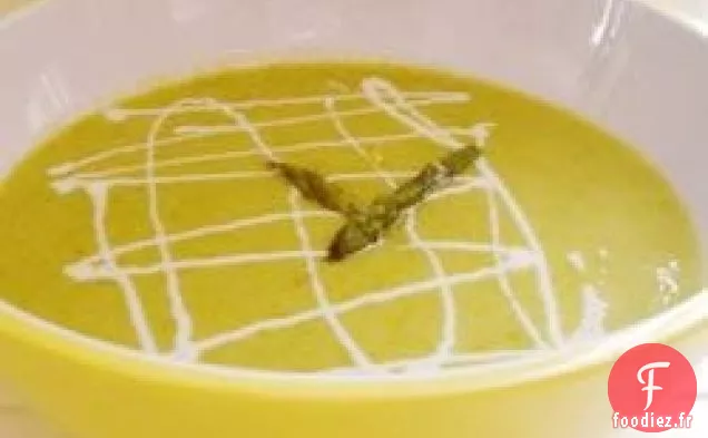 Soupe aux asperges fraîches