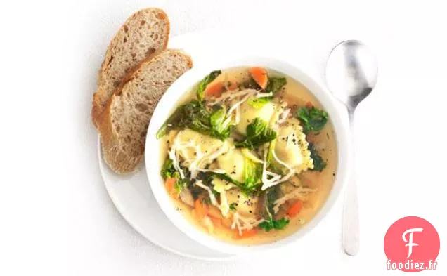 Soupe de raviolis et légumes