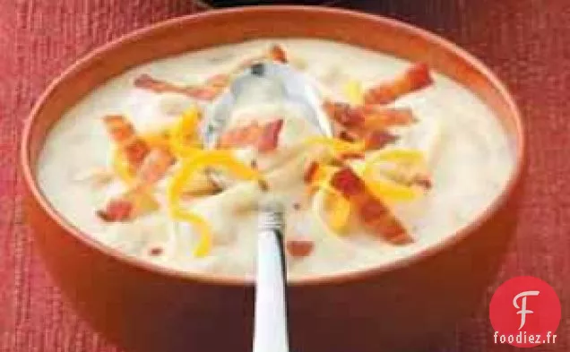 Soupe de pommes de terre au fromage et aux épices