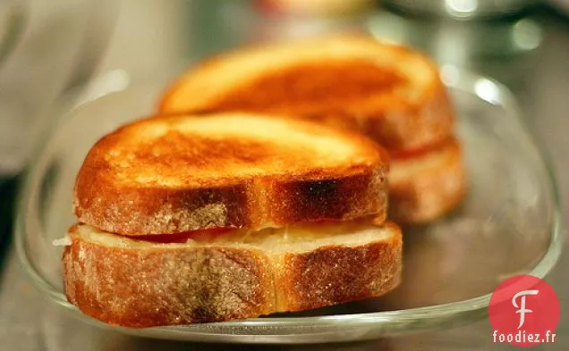 Grilled Cheese Classique + Soupe À La Crème De Tomates