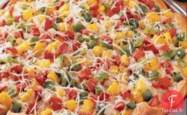 Pizza garnie de poivrons