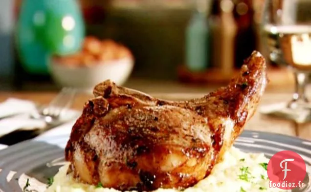 Côtelettes de porc farcies aux champignons et sauce au vermouth