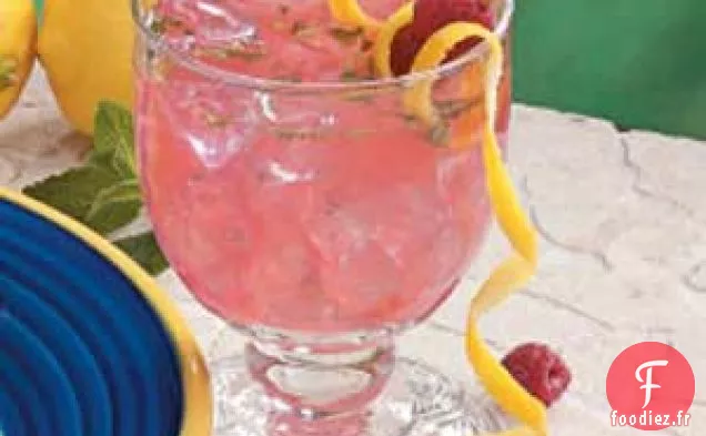 Limonade à la menthe et à la framboise
