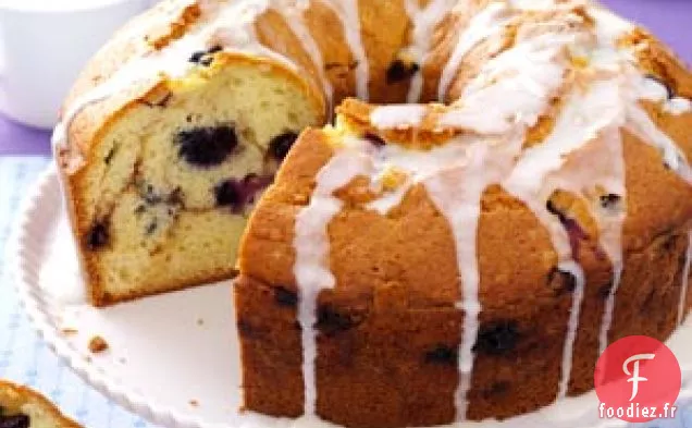 Gâteau au café et à la crème sure aux myrtilles