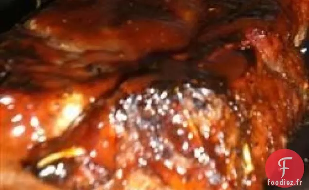 Côtes levées avec sauce à la sauge savoureuse