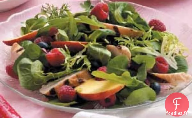 Salade de laitue au poulet et aux fruits
