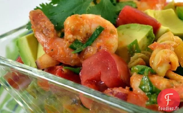 Salade de pâtes cocktail aux crevettes et confettis