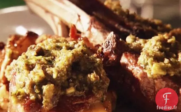 Carré d'agneau poêlé à la tapenade de pistaches