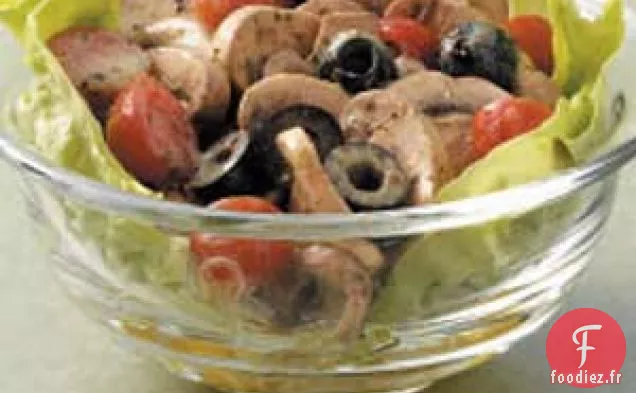 Salade simple de champignons marinés
