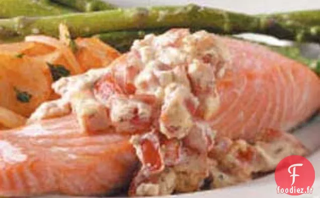 Saumon à la sauce tomate et à l'aneth