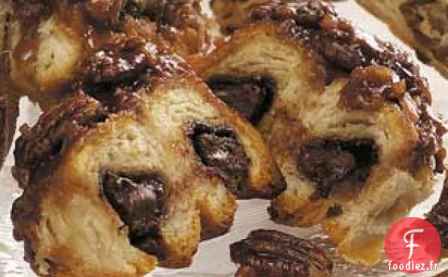 Brioches collantes au chocolat et aux noix de pécan