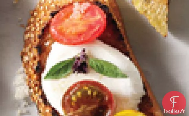 Crostini Tomate, Mozzarella et Basilic Thaï