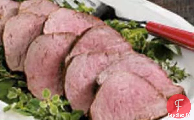 Filet mignon grillé à la moutarde et aux herbes