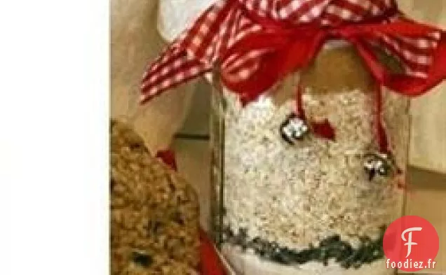 Mélange de biscuits à l'avoine dans un bocal