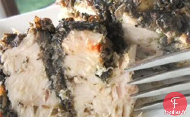 Poulet farci grillé avec purée d'olives et de câpres