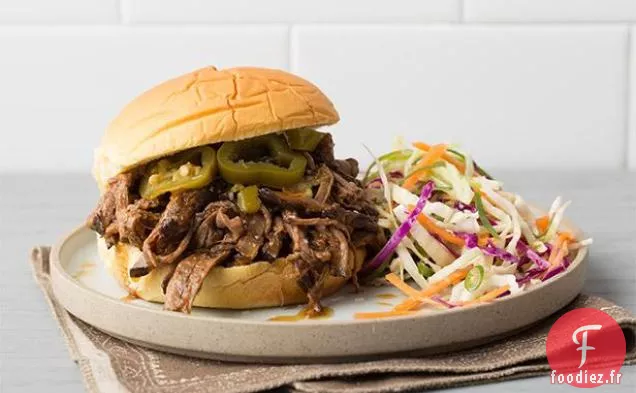 Sandwichs à la poitrine de bœuf effilochée du sud-ouest