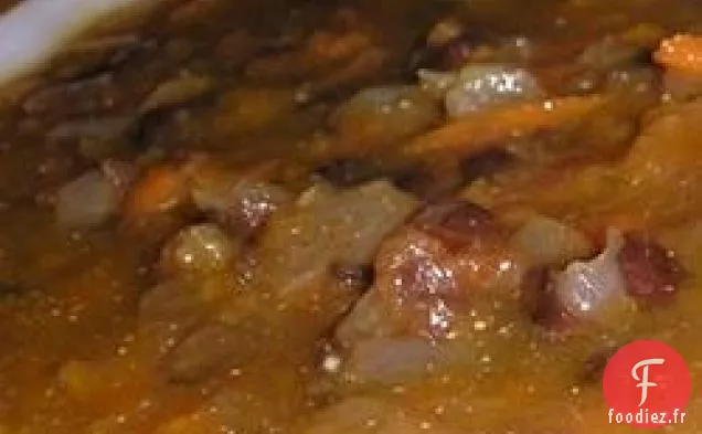 Soupe de salsa aux haricots noirs