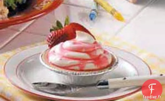 Tartelettes à la mousse tourbillonnante de fraises