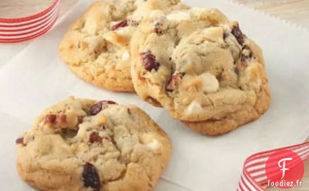 Biscuits au chocolat blanc, aux canneberges et aux pacanes