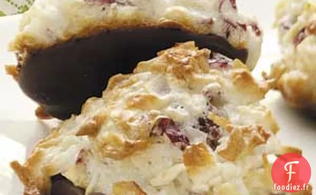 Macarons aux canneberges et aux amandes