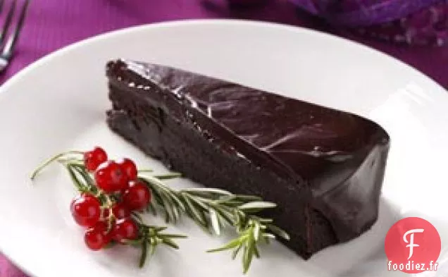 Gâteau au chocolat sans farine avec ganache au romarin