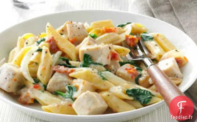 Mostaccioli au poulet et aux épinards