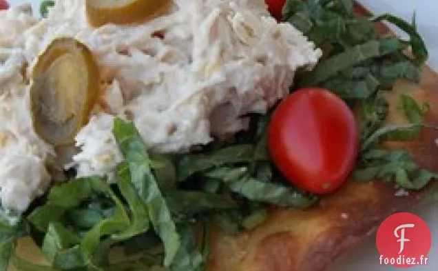 Salade de poulet torsadée avec tostadas