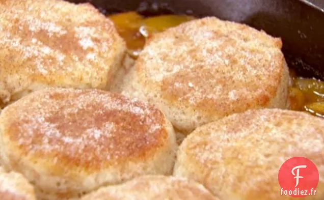 Shortcake aux pêches et à la crème à la poêle