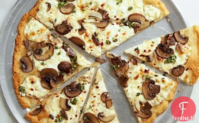 Pizza aux champignons et à la ricotta sans gluten