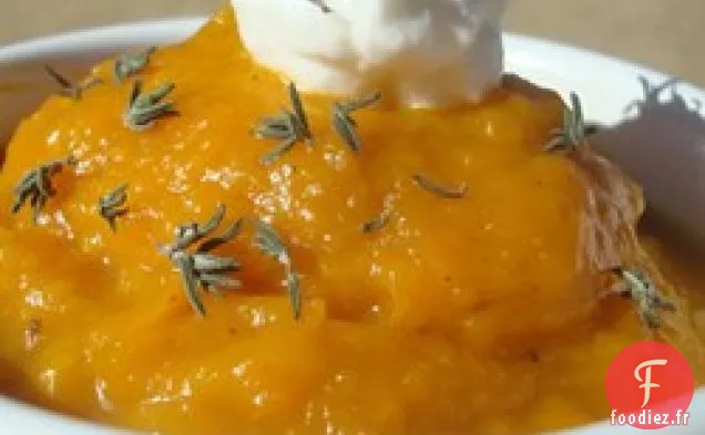 Soupe de glands rôtis, de courge musquée et de pommes