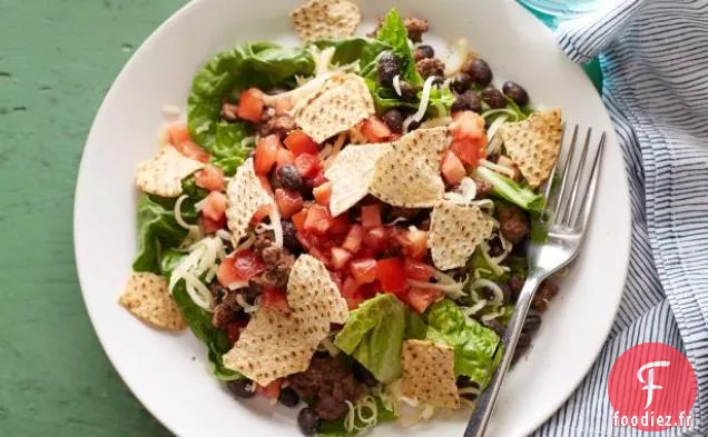 Salade de tacos au bœuf avec vinaigrette tomate épaisse