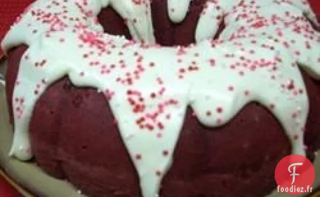 Bundt Red Velvet avec glaçage au fromage à la crème