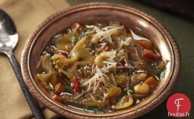 Soupe de pâtes et haricots blancs aux tomates séchées au soleil