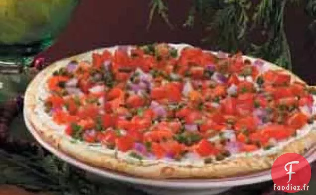 Pizza au saumon fumé et aux tomates
