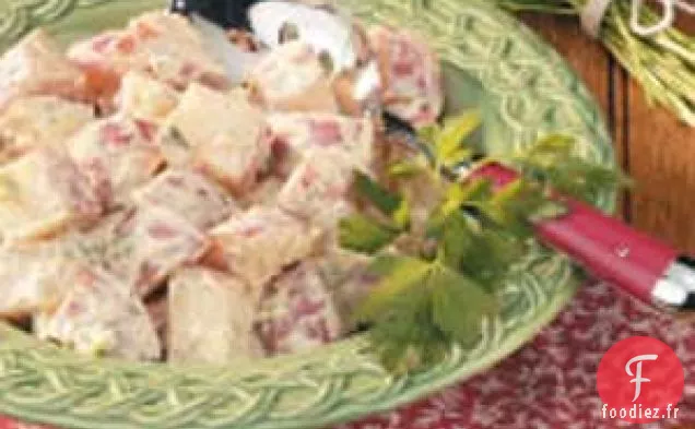 Salade de pommes de terre piquante et faible en gras