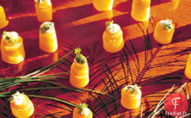Roulades De Carottes Au Radis Et Fromage De Chèvre Aux Herbes