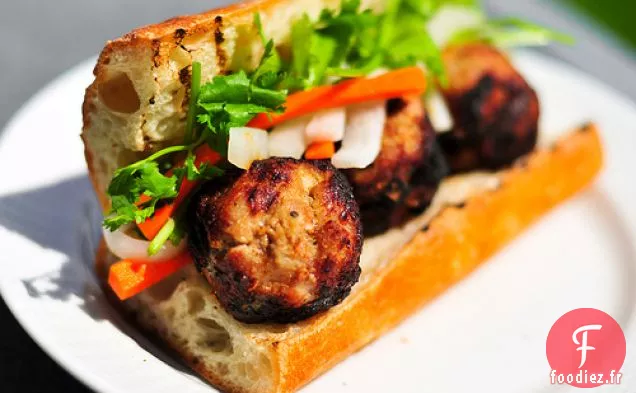 Grillades: Boulettes de viande Vietnamiennes Banh Mi