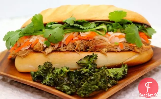 Sandwich Au Porc Effiloché Asiatique À La Mijoteuse Ou Banh Mi