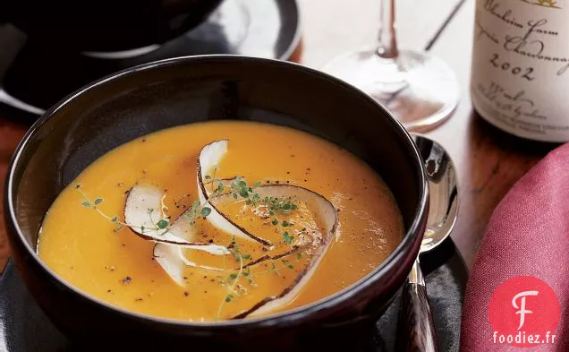 Soupe de Courge Musquée à la Noix de Coco et au Gingembre