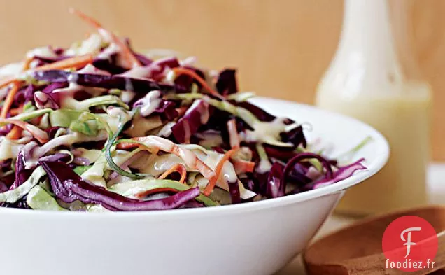 Salade de chou Asiatique avec Vinaigrette Miso-Gingembre