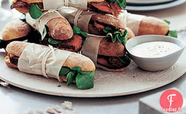 Sandwichs Au Boeuf Et À L'Oignon Caramélisé Au Raifort