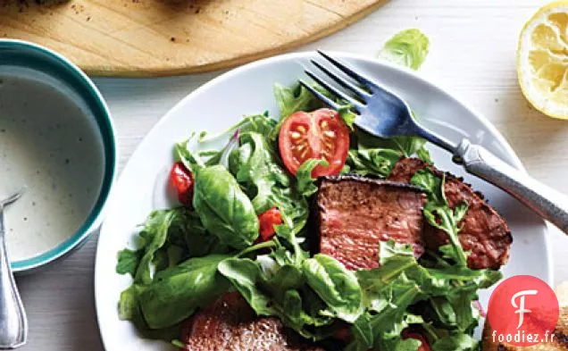 Salade de Bruschetta au Steak de Ranch
