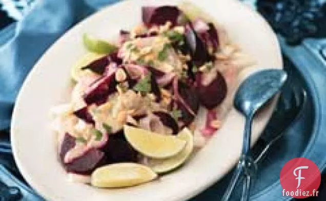 Salade de Betteraves Rôties et de Jicama avec Vinaigrette aux Arachides Jalapeno