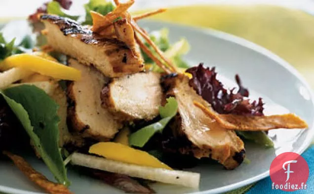 Salade de Poulet Grillé, Mangue et Jicama avec Vinaigrette Tequila-Lime