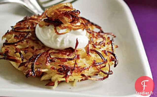 Crêpes Au Panais Avec Oignons Caramélisés Et Crème Sure