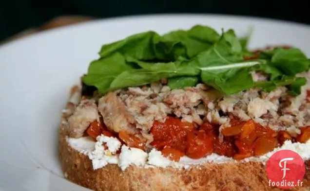 Brunch Du Dimanche : Sandwichs Aux Sardines Avec Confiture De Tomates Et Fromage Frais