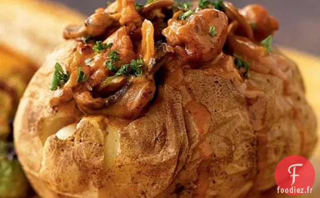 Pommes de Terre au Poulet Garnies de Paprikash