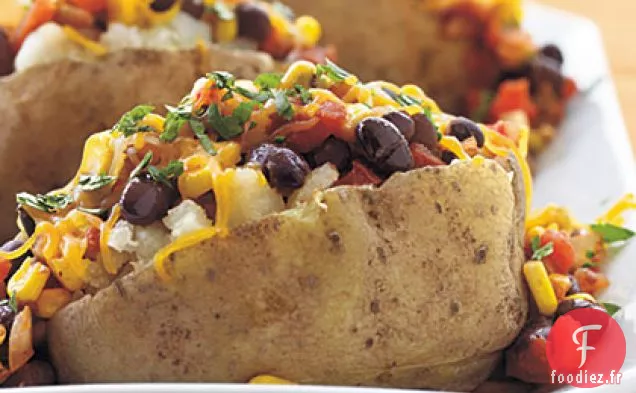 Pommes de Terre Garnies de Haricots Noirs et de Maïs